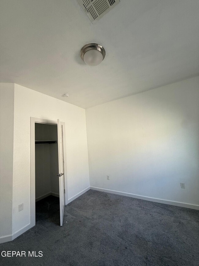 Building Photo - 11565 Leonor Duran St