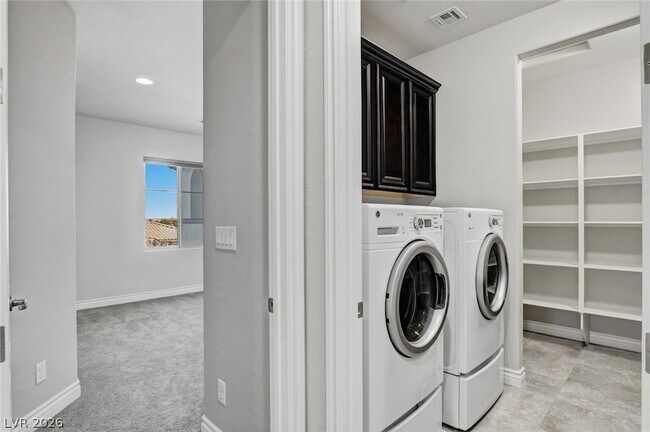 Building Photo - 11 Grand Masters Dr