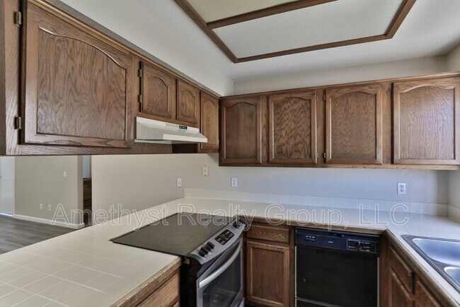 Building Photo - 11666 N 28th Dr