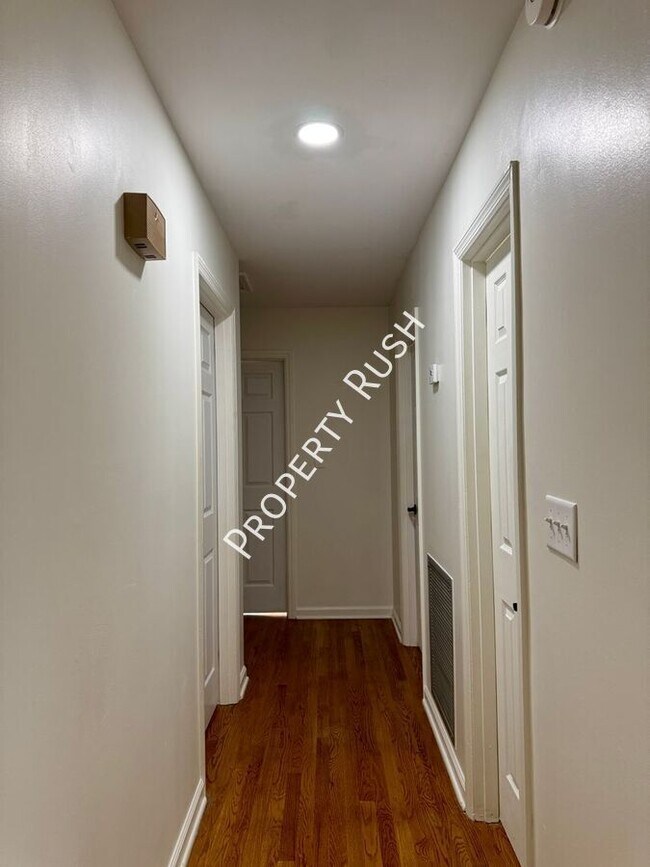 Building Photo - 7339 Brookside Dr