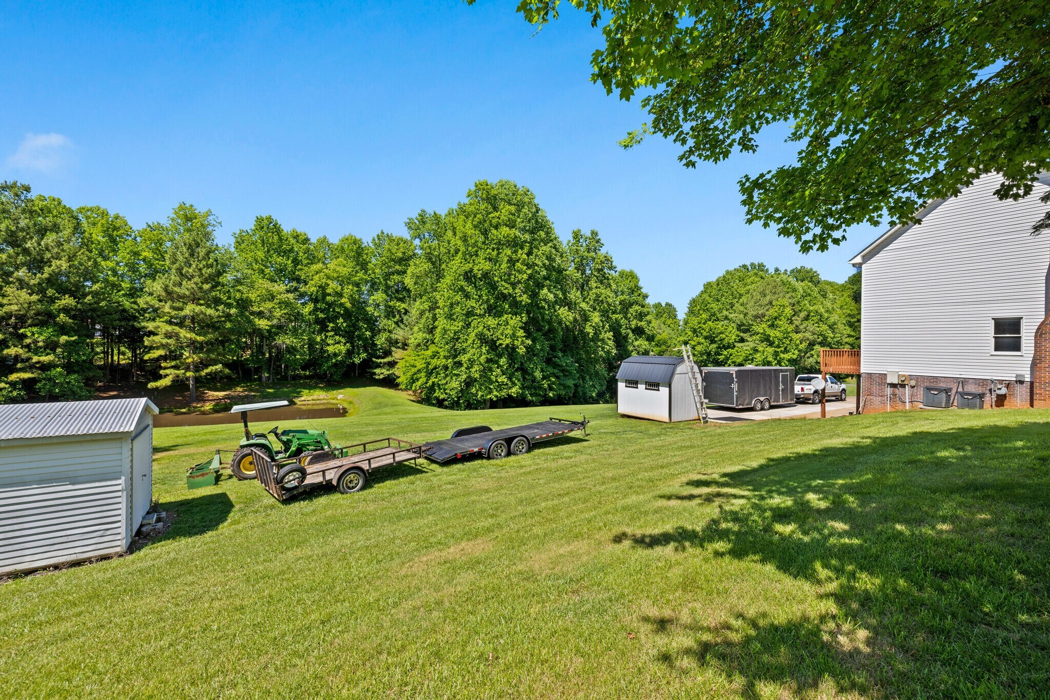 Building Photo - 3010 Eaker Dr