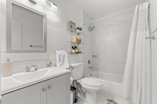 Building Photo - 1211 S Independence Dr