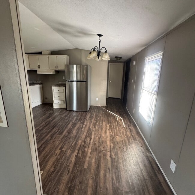 Building Photo - 2021 N Battlebell Rd