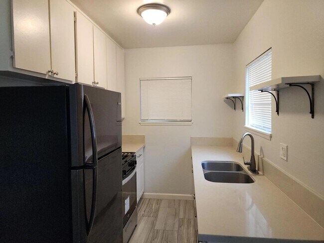 Interior Photo - 3812 Wisconsin St