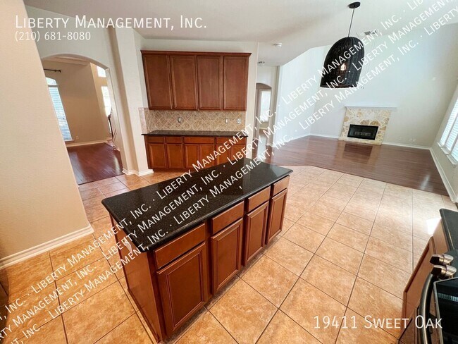 Building Photo - 19411 Sweet Oak