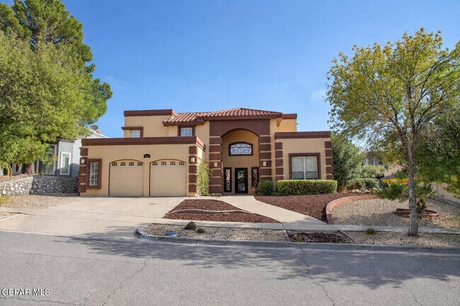 Building Photo - 6520 Grand Ridge Dr