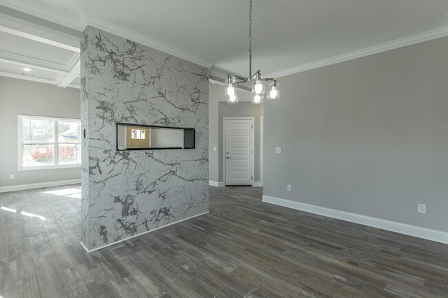 Building Photo - 5085 Oop Rd