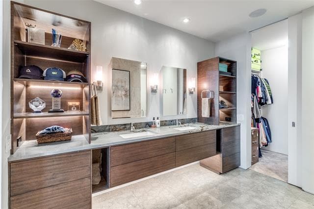 Building Photo - 1717 Arts Plz