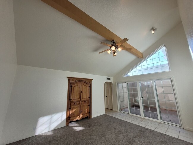 Building Photo - 1855 Scenic Dr