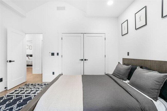 Building Photo - 507 Karen Ln