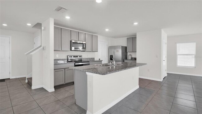 Building Photo - 16545 Mosaic Oar Dr