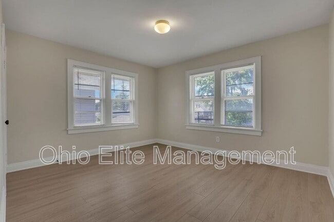 Building Photo - 43 N Chase Ave