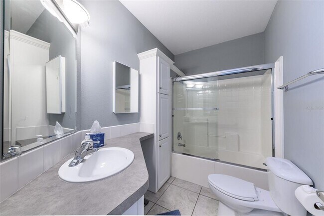 Building Photo - 2 Emden Cir