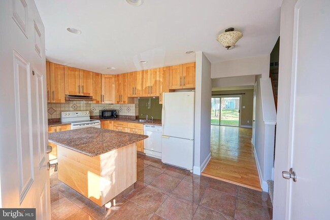 Building Photo - 1035 Pendleton Ct