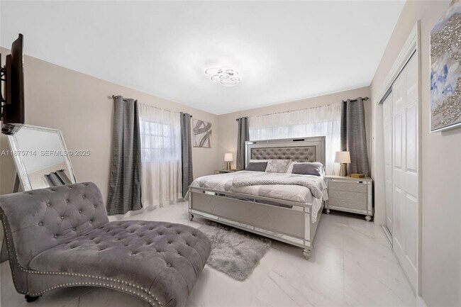 Building Photo - 241 Oceanic Ave