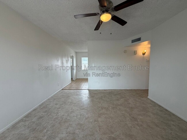 Building Photo - 9248 W Mescal St