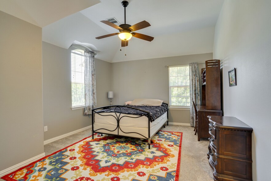 Building Photo - 1604 Woodrose Ct