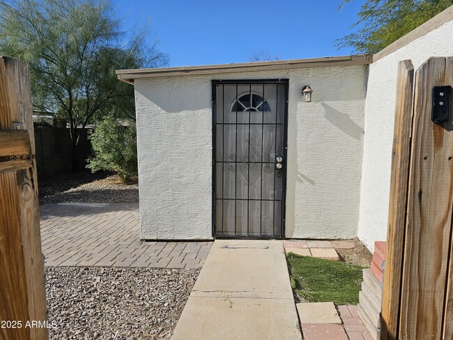 Primary Photo - 18436 N 1st St