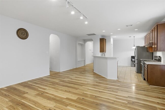 Building Photo - 11505 Plow Horse Cove