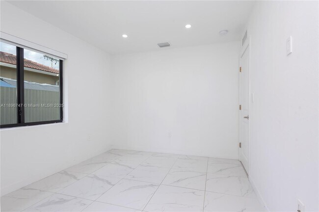 Building Photo - 2492 NW 44th St