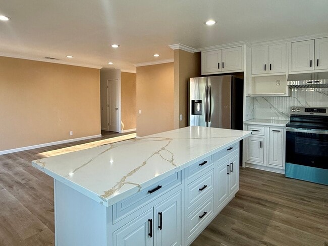 Building Photo - Updated 4 Bedroom 2 Bath Single Family Home in San Jose