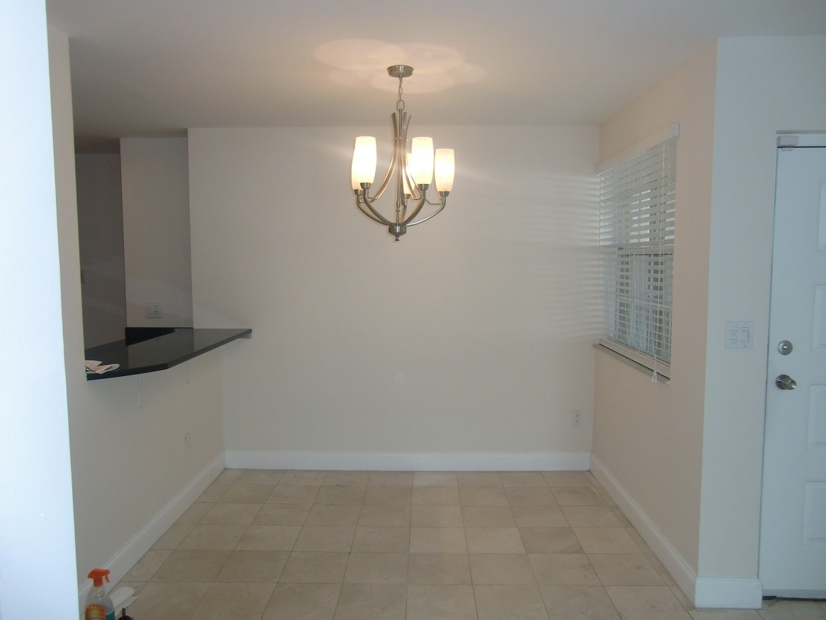 Building Photo - 2881 N Oakland Forest Dr