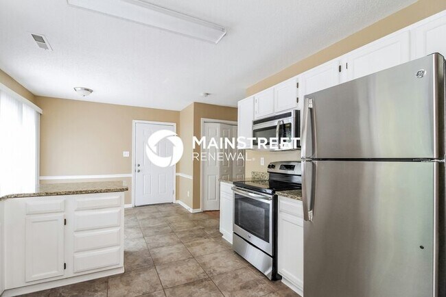 Building Photo - 3 Bedroom Pet-Friendly Home in Clemmons, NC with Main Street Renewal