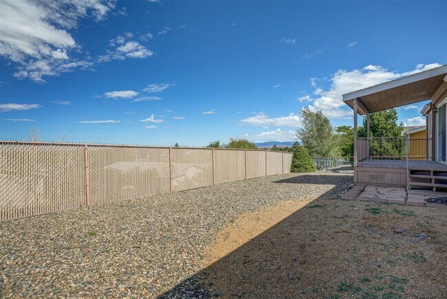 Building Photo - 3 Bedroom, 2 Bath Home with Views of Willo...