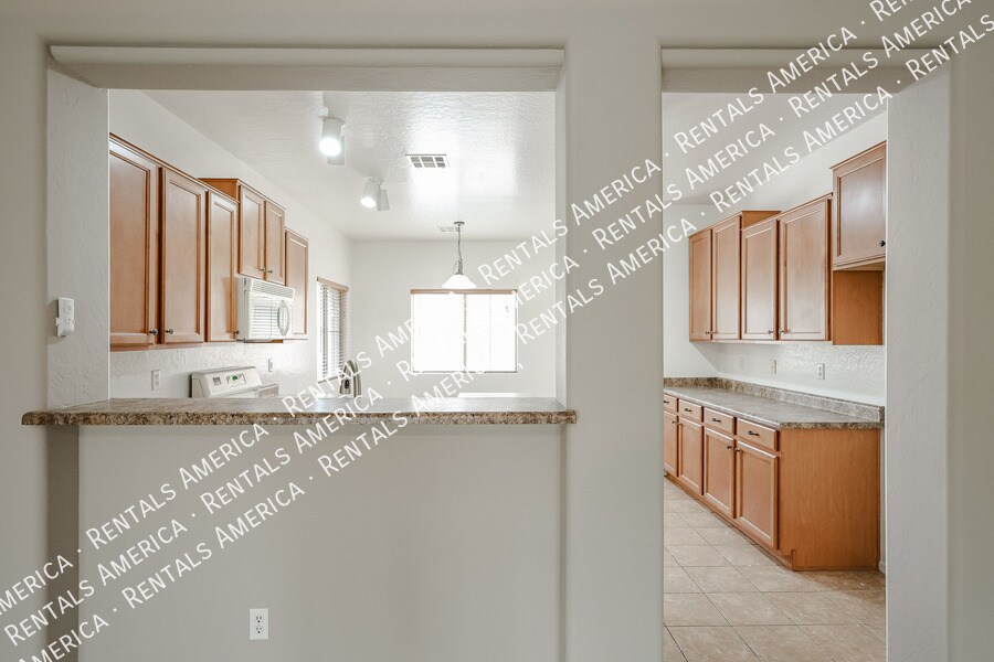 Building Photo - 19407 E Canary Way