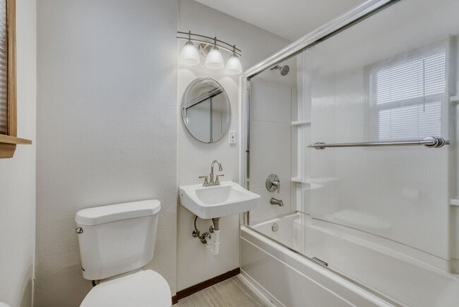 Building Photo - Segovia Building