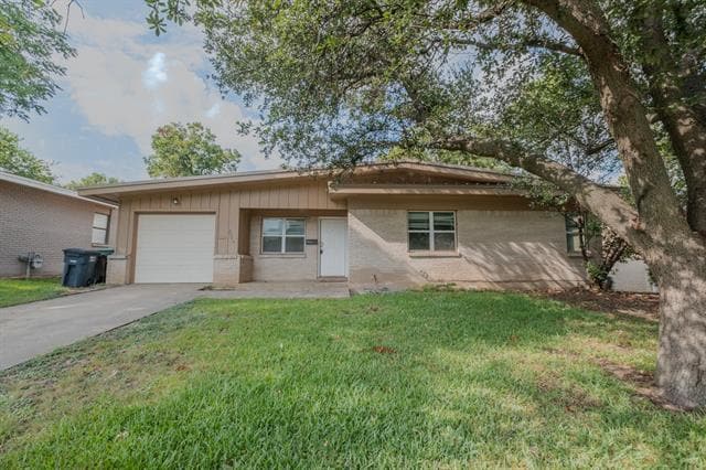 Building Photo - 2704 Cordone St