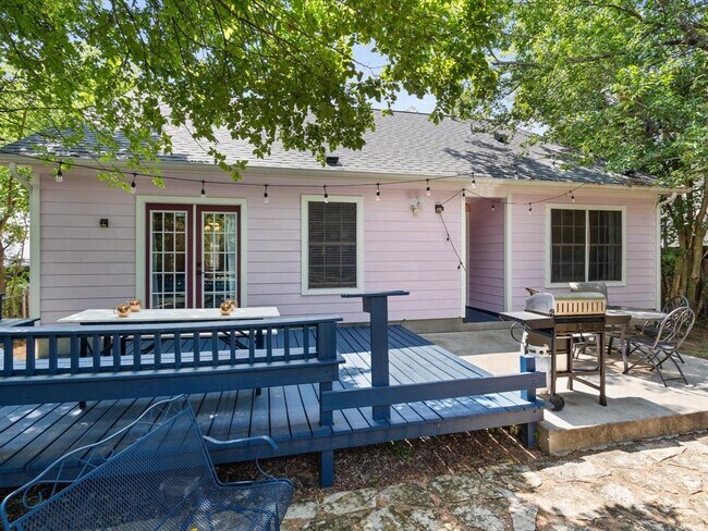 Building Photo - 1407 Sanchez St