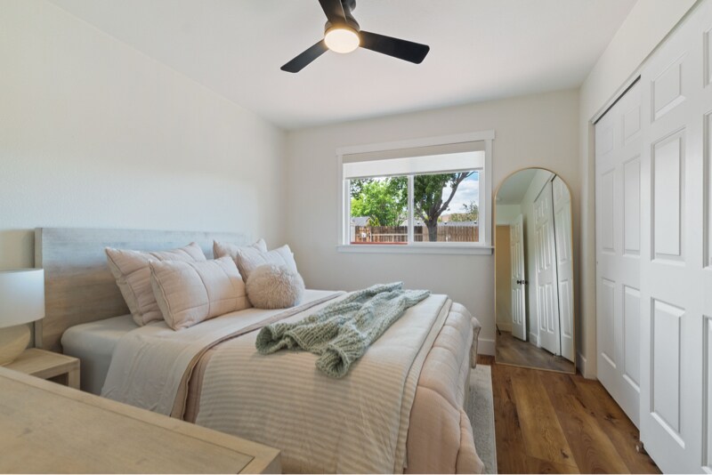 Building Photo - 8665 Strutter Way