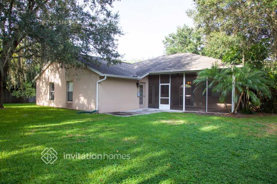 Building Photo - 8443 Ridgebrook Cir