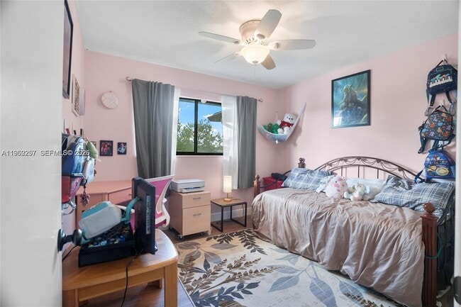 Building Photo - 9606 W McNab Rd