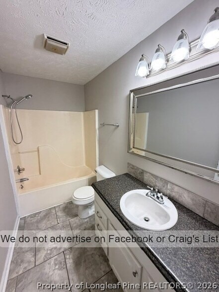 Building Photo - 8615 English Saddle Dr