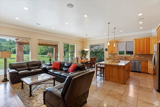 Building Photo - 4859 Eagle Ridge Dr