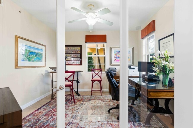 Building Photo - 11850 Valencia Gardens Ave