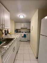 Building Photo - 118 London St