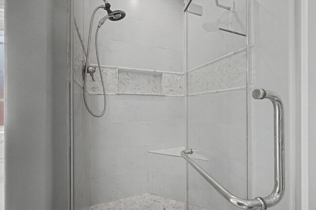 Building Photo - 1857 Woodland Pointe Dr