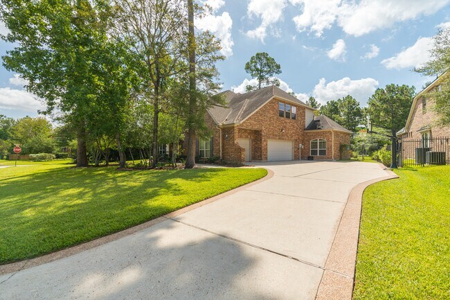 Building Photo - 110 S Veilwood Cir