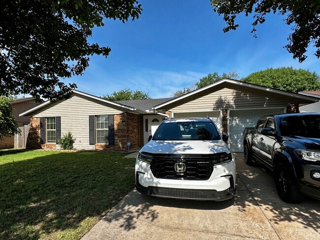 Building Photo - Remodeled