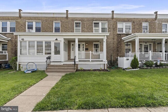 Building Photo - 644 Dayton Rd