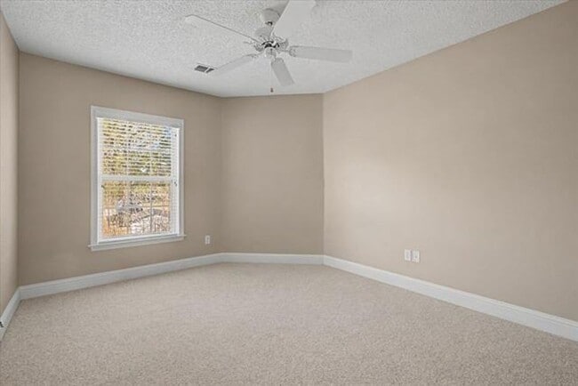 Building Photo - 2 Story Garden Killearn Home