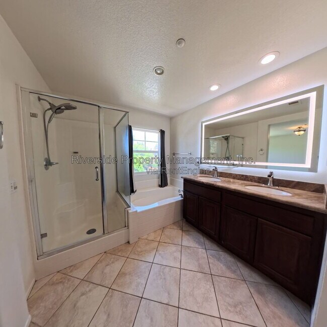 Building Photo - 4031 Cey Ct