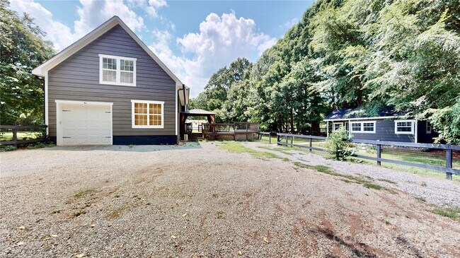 Building Photo - 5229 Mt Holly-Huntersville Rd
