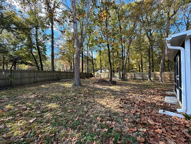 Building Photo - Move In Ready~ Beautiful 4 BR Home Available in Dorchester 2 School District!