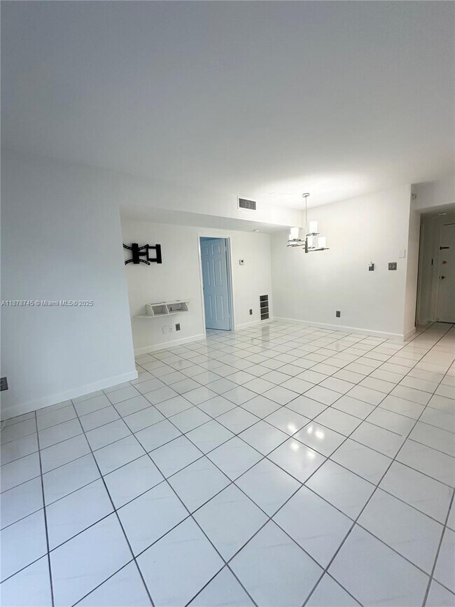 Building Photo - 8400 Byron Ave