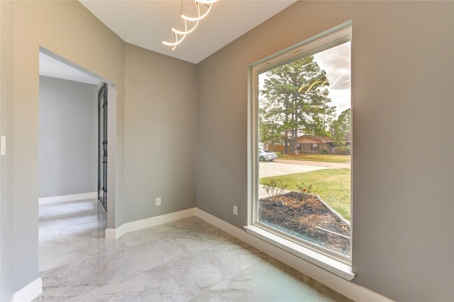 Building Photo - 1513 Sherl St