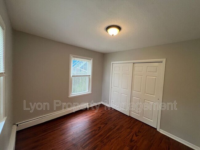 Building Photo - 53 Prest St